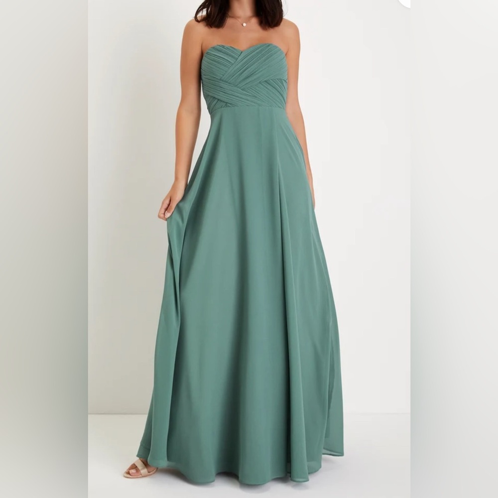 Lulu's Romantic Presence Sage Green Pleated Strapless Maxi Dress M
